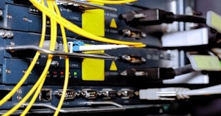 Заказать монтаж сетей в Елабуге. Обслуживание ПК, ремонт от 315 руб
